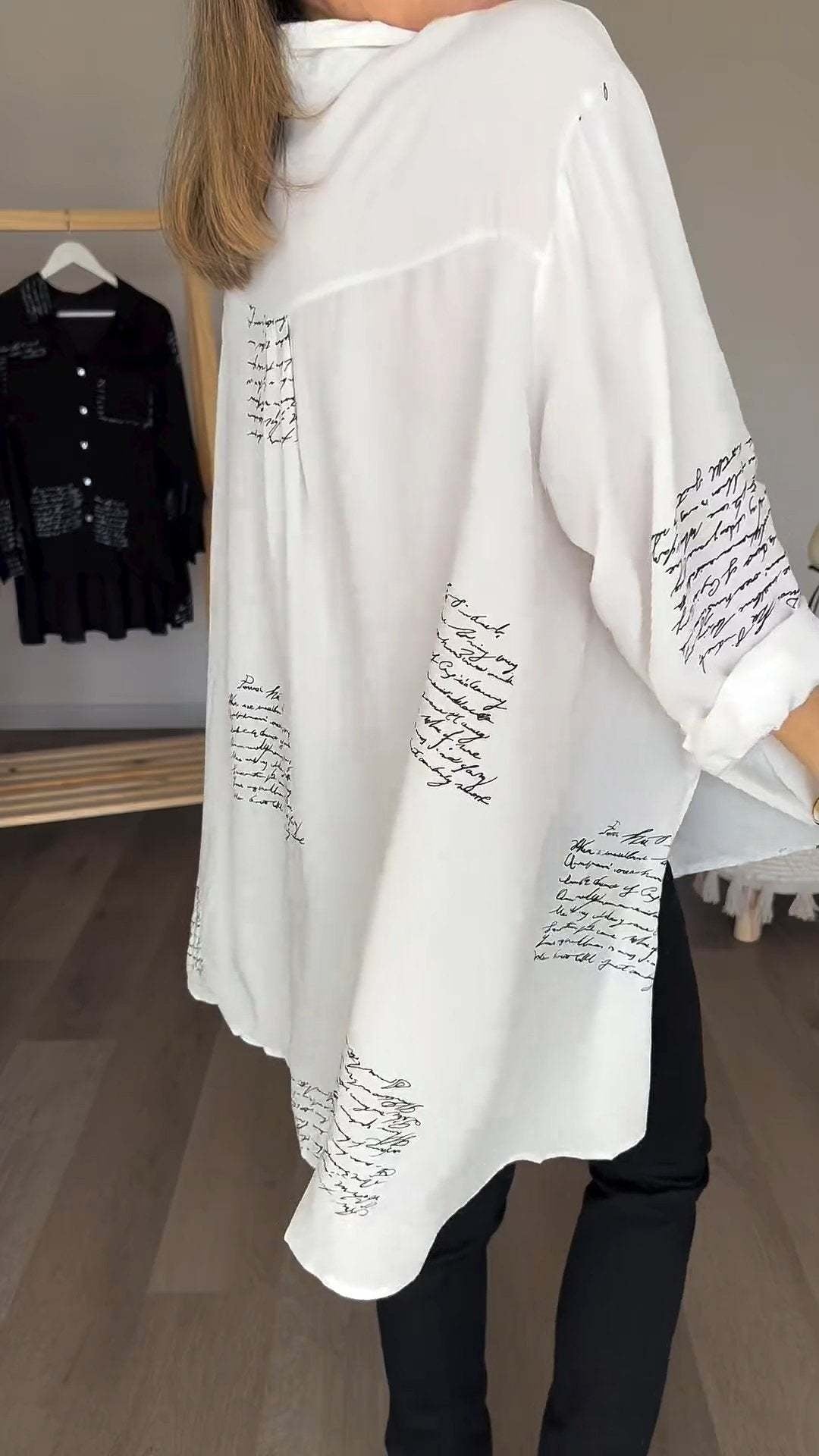 Amar-il™ Shira - חולצה מסוגננת בכתב יד